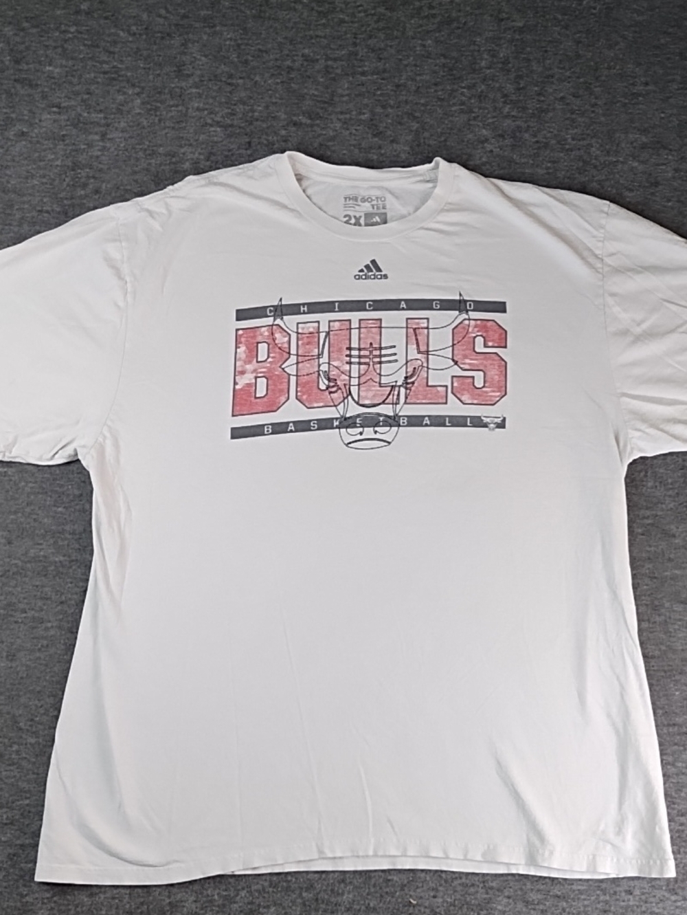 adidas White Graphic Chicago Bulls Short Sleeve Tee